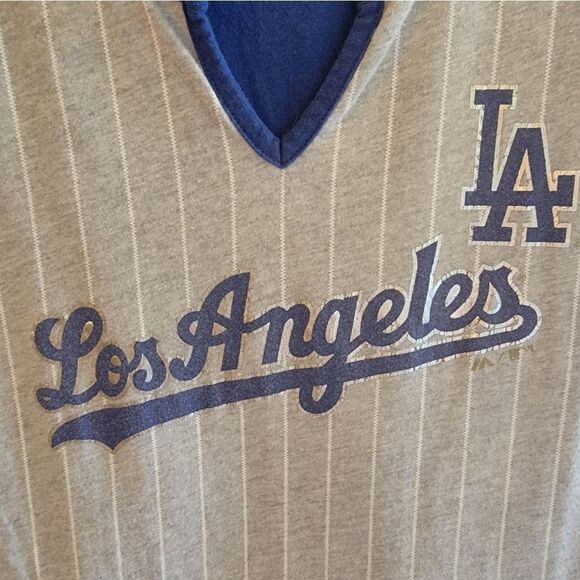 LA Dodgers Vintage MLB Gray Blue Silver V-Neck Tee Size Large - Picture 3 of 4